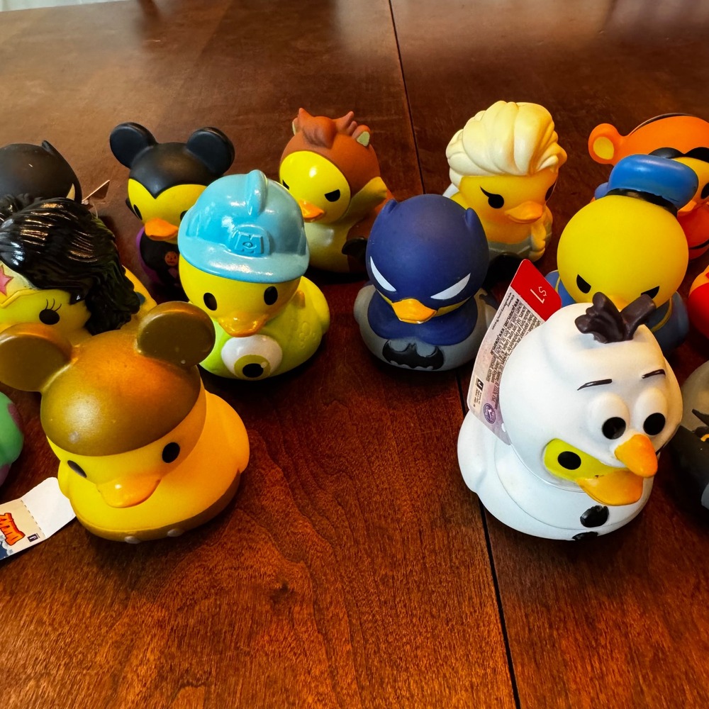 Disney DC Comics Rubber Duck Lot Unisex OS Multicolor Batman Olaf Sulley Tigger